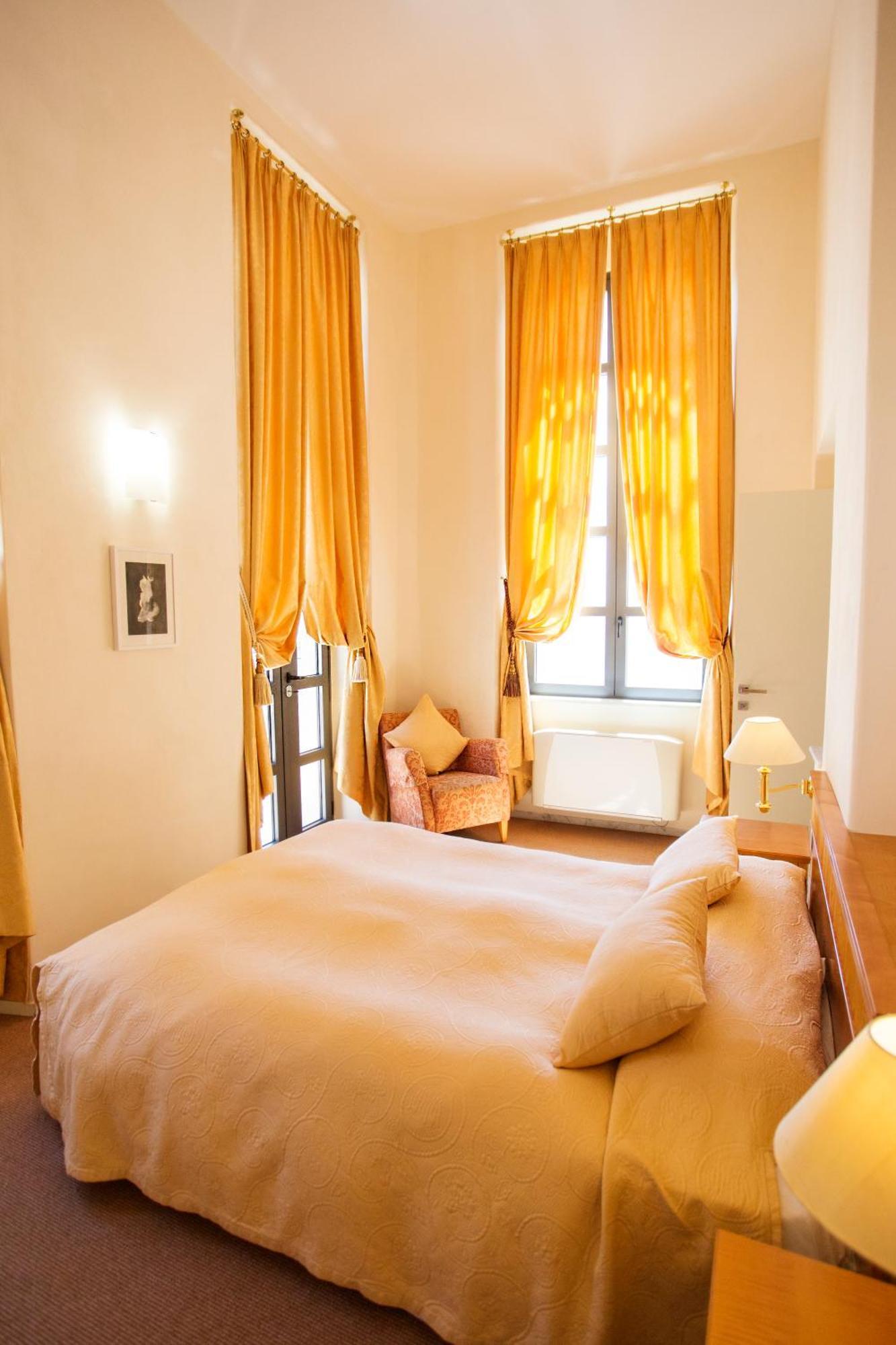 Miramare Apartments&Suites Специя Екстериор снимка