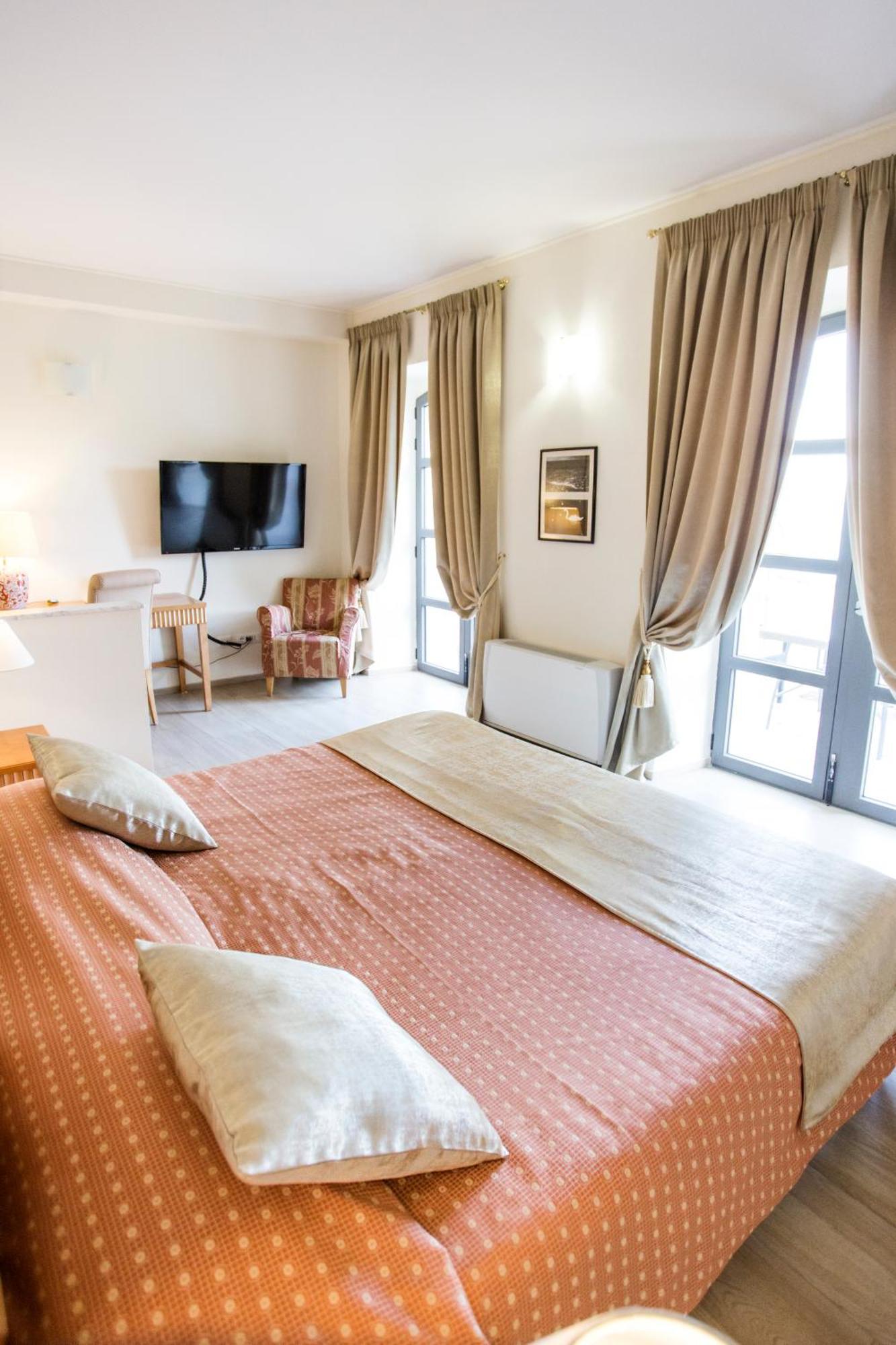 Miramare Apartments&Suites Специя Екстериор снимка